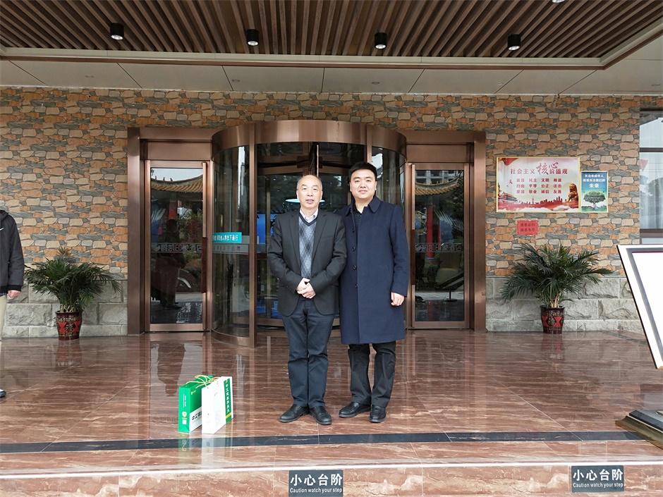 陈日新教授光临和记娱乐健康科技新品发布展台现场